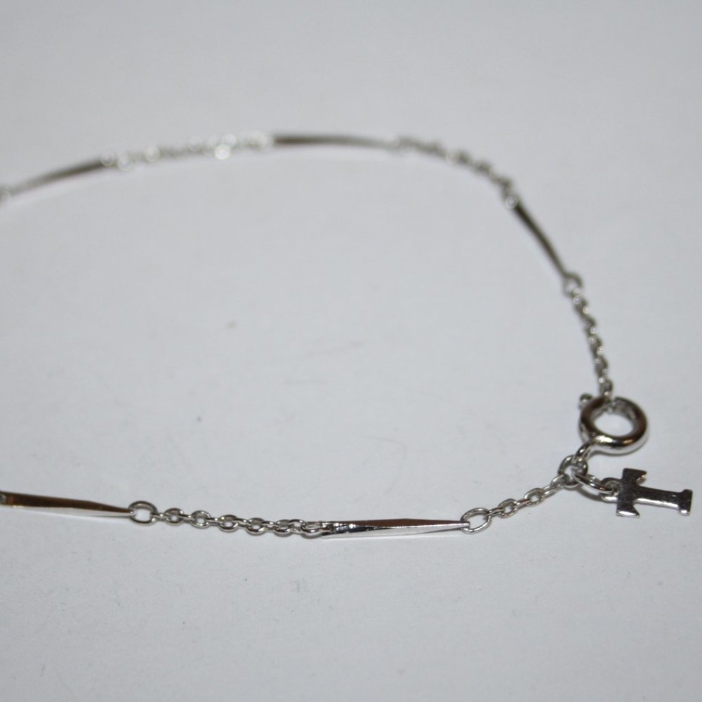 Beautiful silver chain bracelet 7.25" T stamped